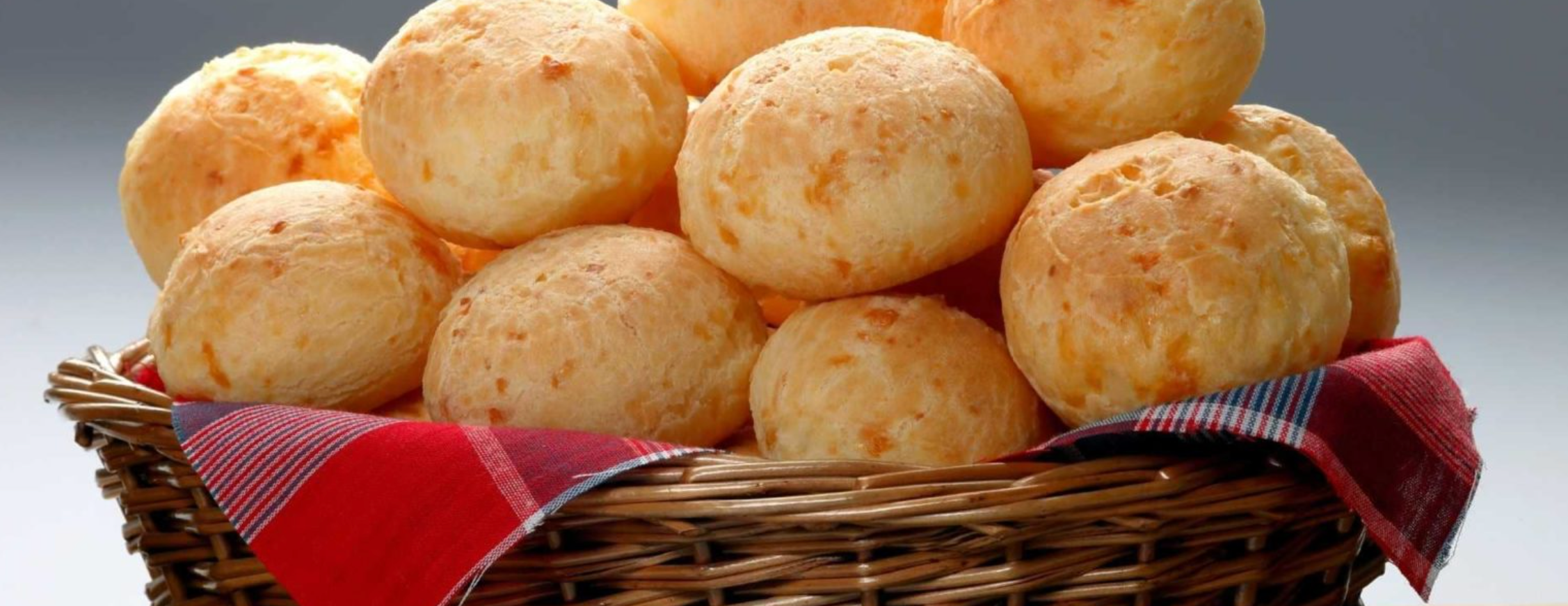 Brazilian Cheese Bread 1kg – Small, Chewy & Delicious (Frozen, 25–30 pcs)